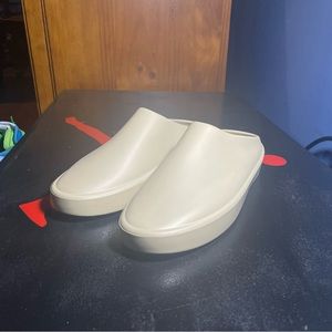 Fear of God California ‘Almond’ Size 44 eu